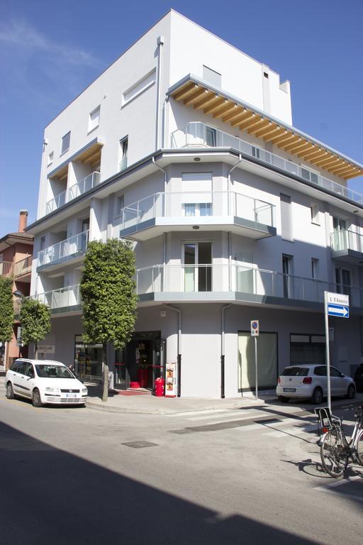 Residence La Perla Caorle Exteriör bild